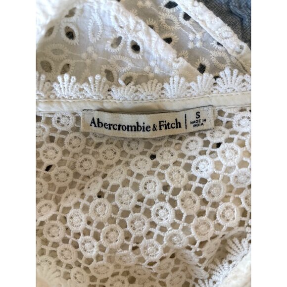 Abercrombie and Fitch Size Small White Crochet Eyelet Cropped Top Shirt Blouse - Picture 9 of 10